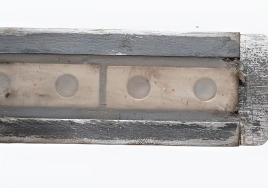 Preview: Montierter und vergossener Ersatzmagnet in der Schwabi-Verrutschsicherung